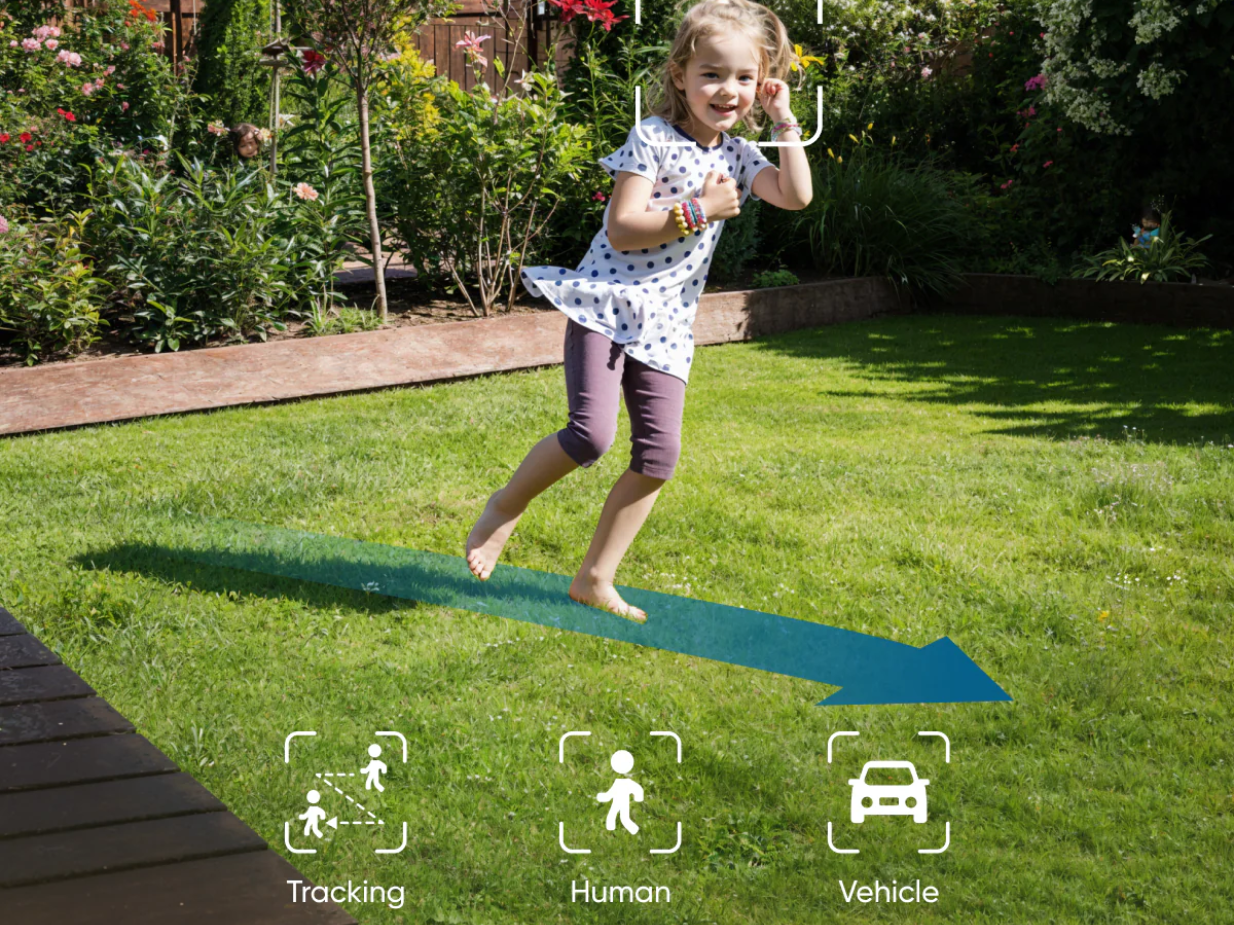 Camera IP ngoài trời 360 độ 3MP Eufy Floodlight Camera E30